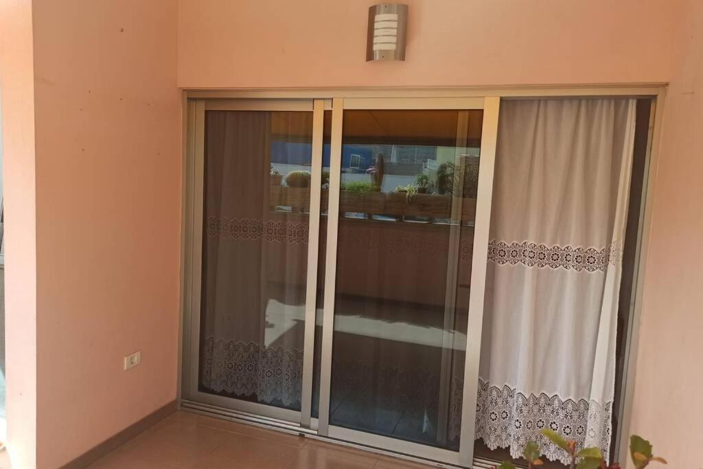 Spacious Apartment Just Few Steps Of The Ocean In La Caleta Costa Adeje  Exteriör bild